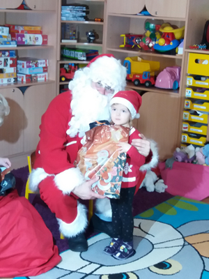2016-12-06 Święty Mikołaj w odwiedzinach u Kotków / image00010.jpg