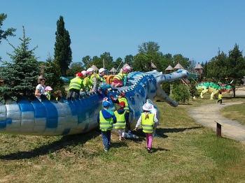 2018-05-18 Wycieczka do Wrzosowa do Parku Dinozaurów / motylki0104.jpg