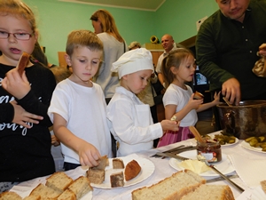 2017-11-08 Kotki obchodzą Święto Chleba / Image140.jpg