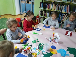 2017-12-27 Kotki z wizytą w bibliotece / Image010.jpg